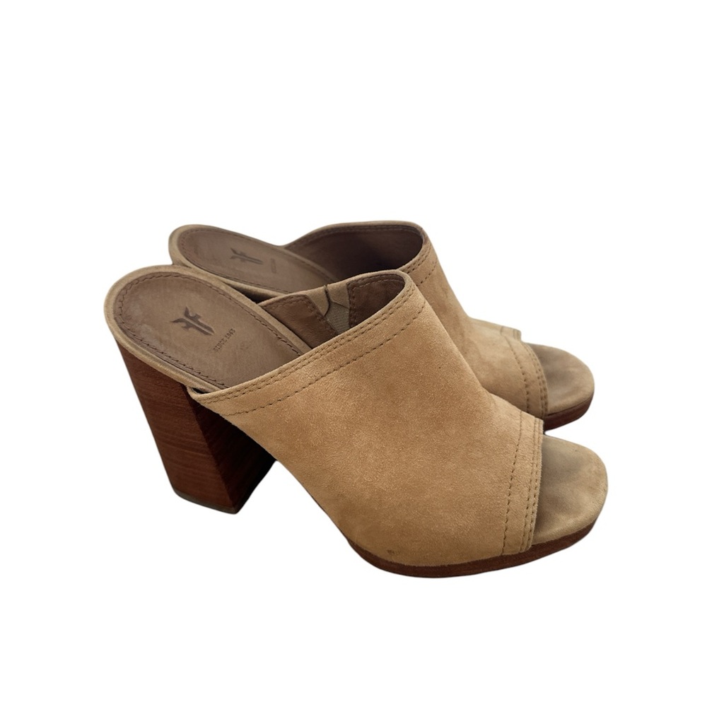 Frye Tan Sandals